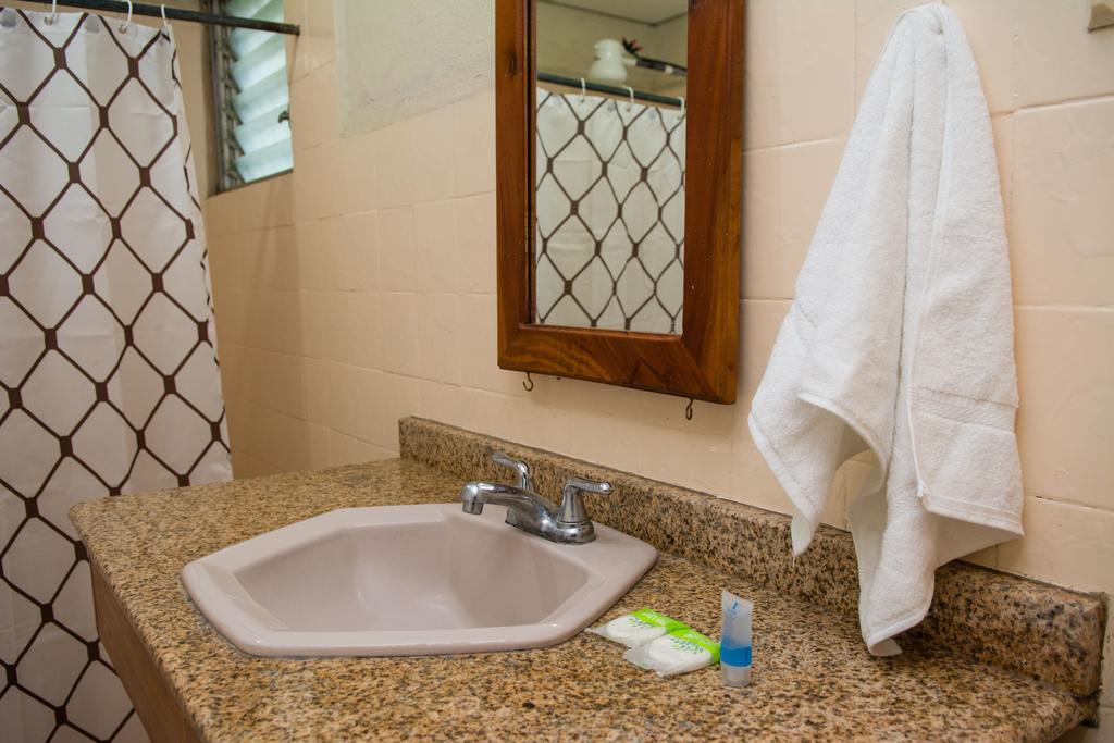 Hostal Casa Los Espinoza ماناجوا المظهر الخارجي الصورة