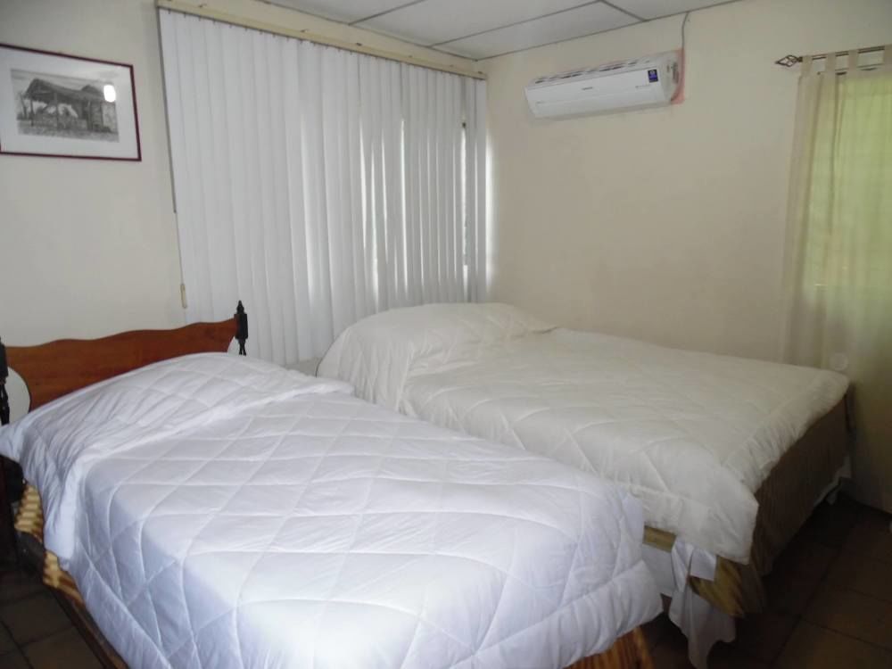 Hostal Casa Los Espinoza ماناجوا المظهر الخارجي الصورة