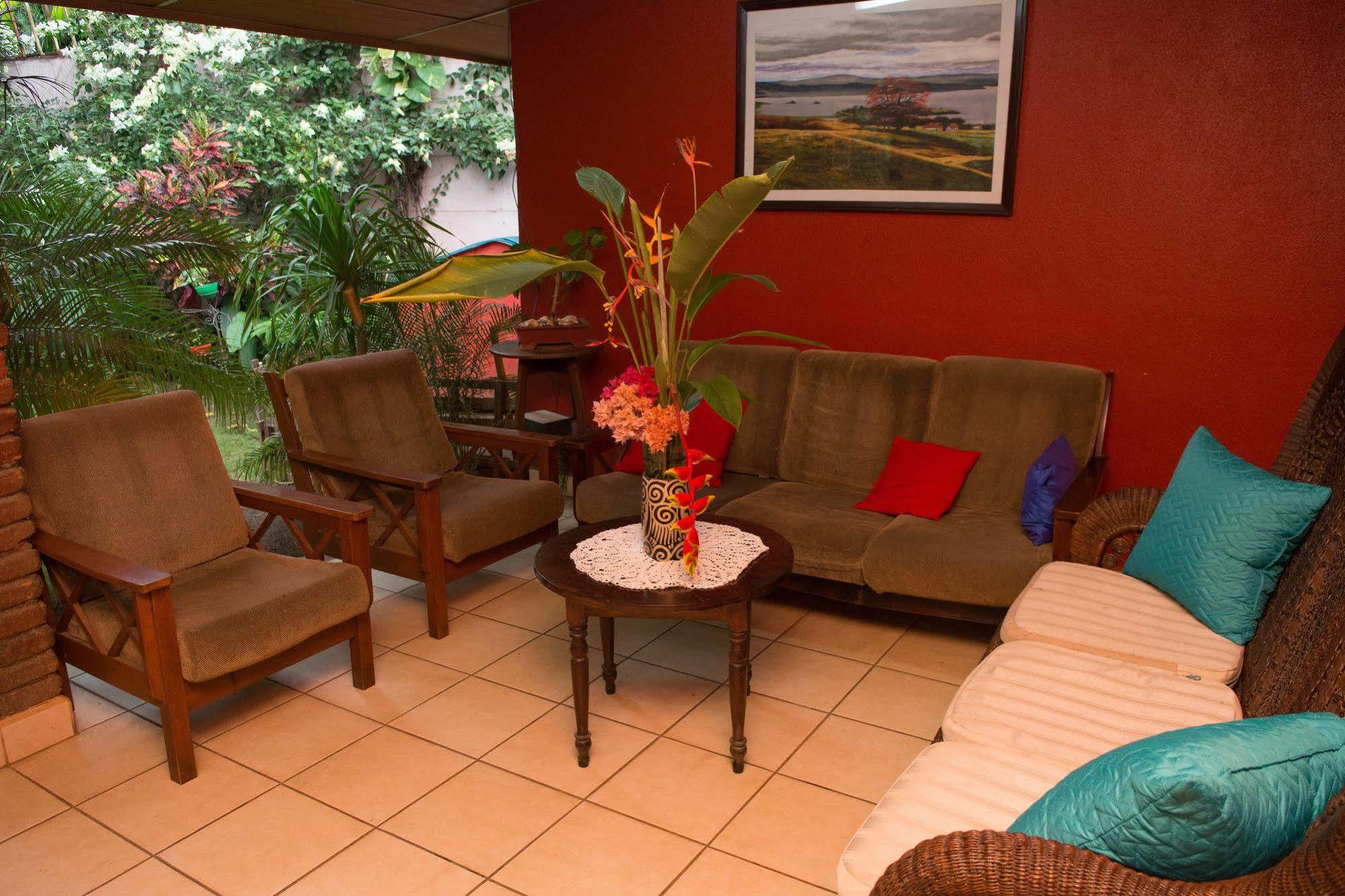 Hostal Casa Los Espinoza ماناجوا المظهر الخارجي الصورة